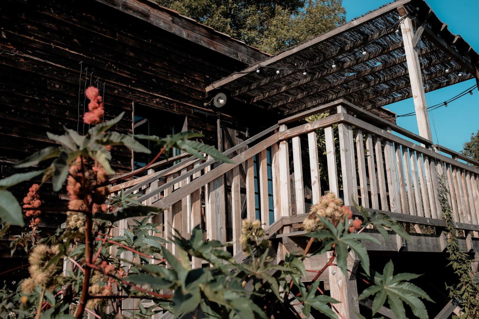 Busserolles La Ferme Du Pont De Maumy, Cabane Au Bord De L'Etang Et Bain Nordique מראה חיצוני תמונה